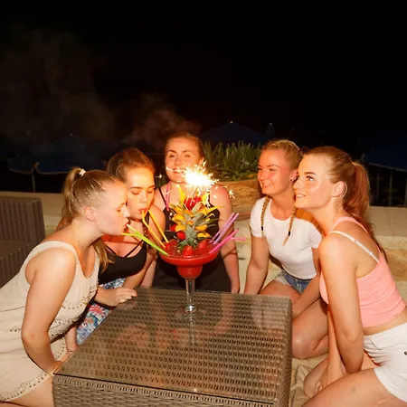 Aparthotel Indigo Mare 3*